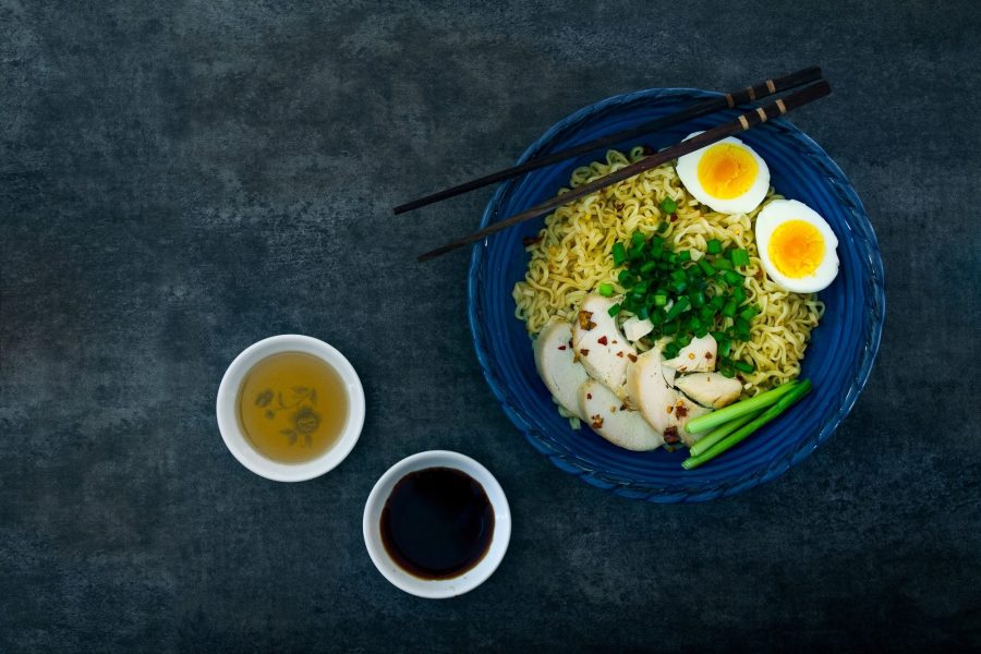 bowl+of+ramen+from+above