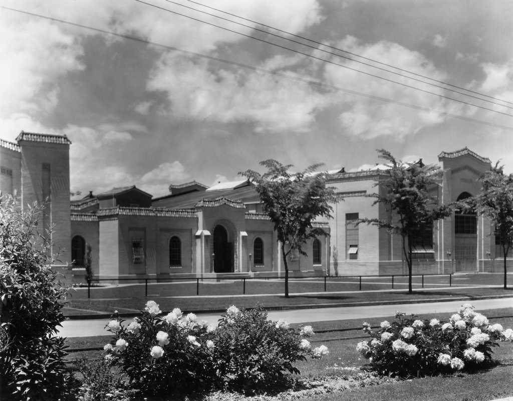 Buildings and Scenes: College Avenue Gym